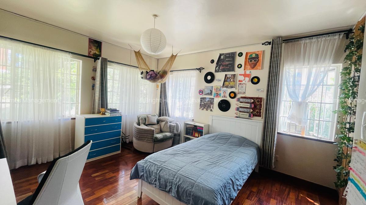 5 Bed Townhouse with En Suite in Kilimani - 3