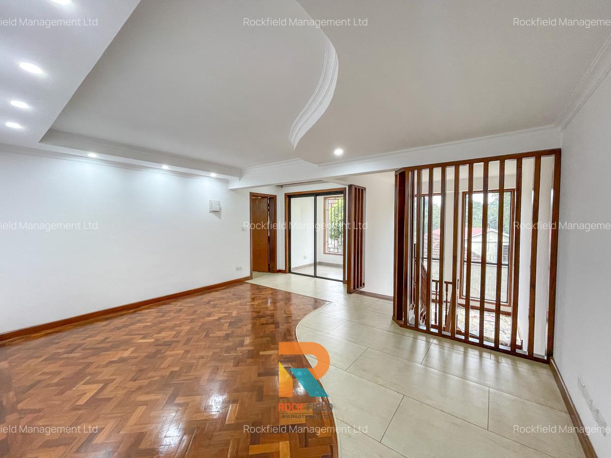 6 Bed Townhouse with En Suite in Lavington - 16