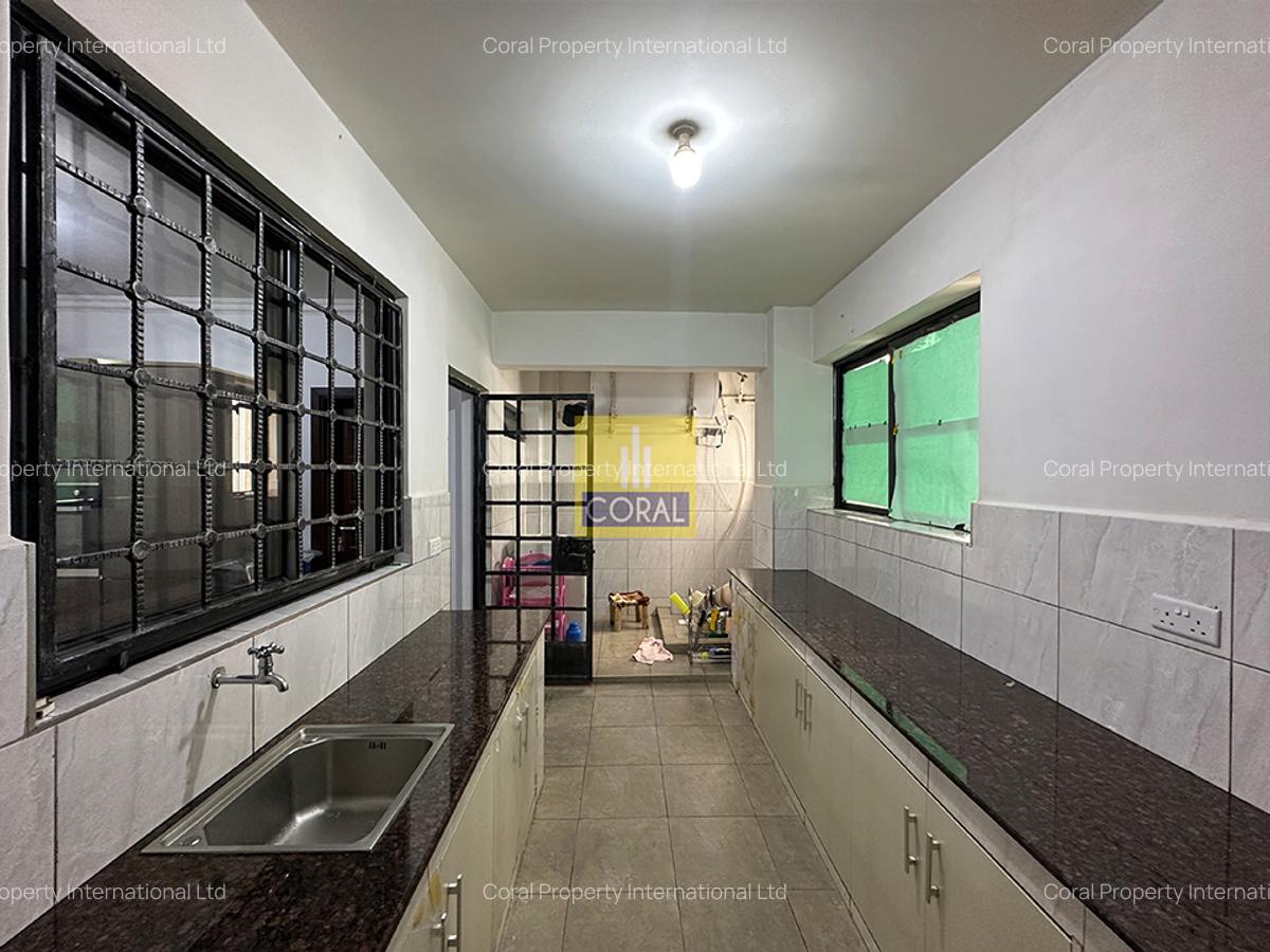3 Bed Apartment in Parklands - 7