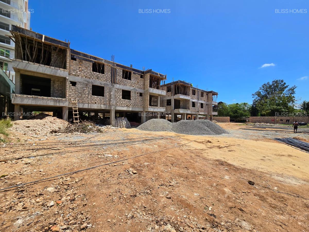 2 Bed Apartment with En Suite at Nyali - 10