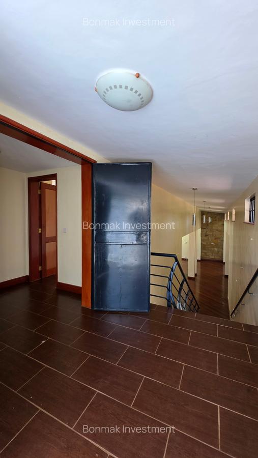 4 Bed Villa with En Suite at Old Runda. - 8