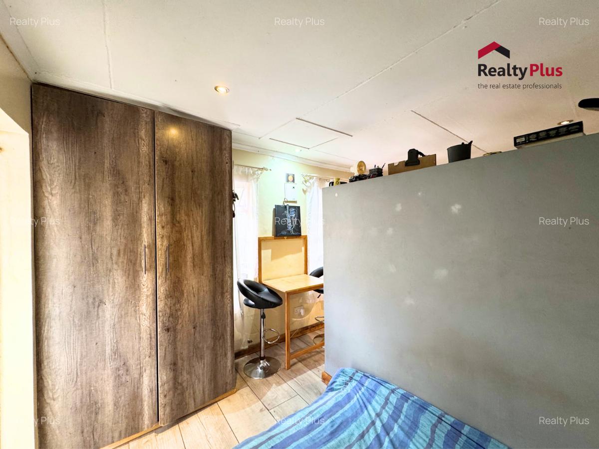 Bedsitter at Woodley - 7