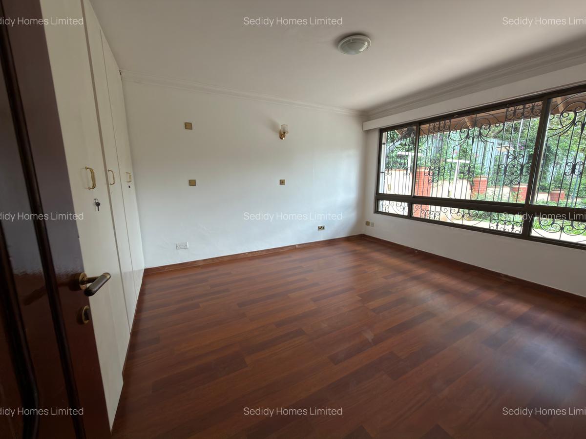 6 Bed House with En Suite in Gigiri - 14