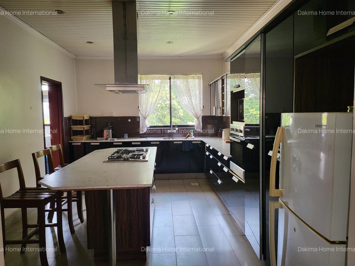 3 Bed Apartment with En Suite in Rhapta Road - 2