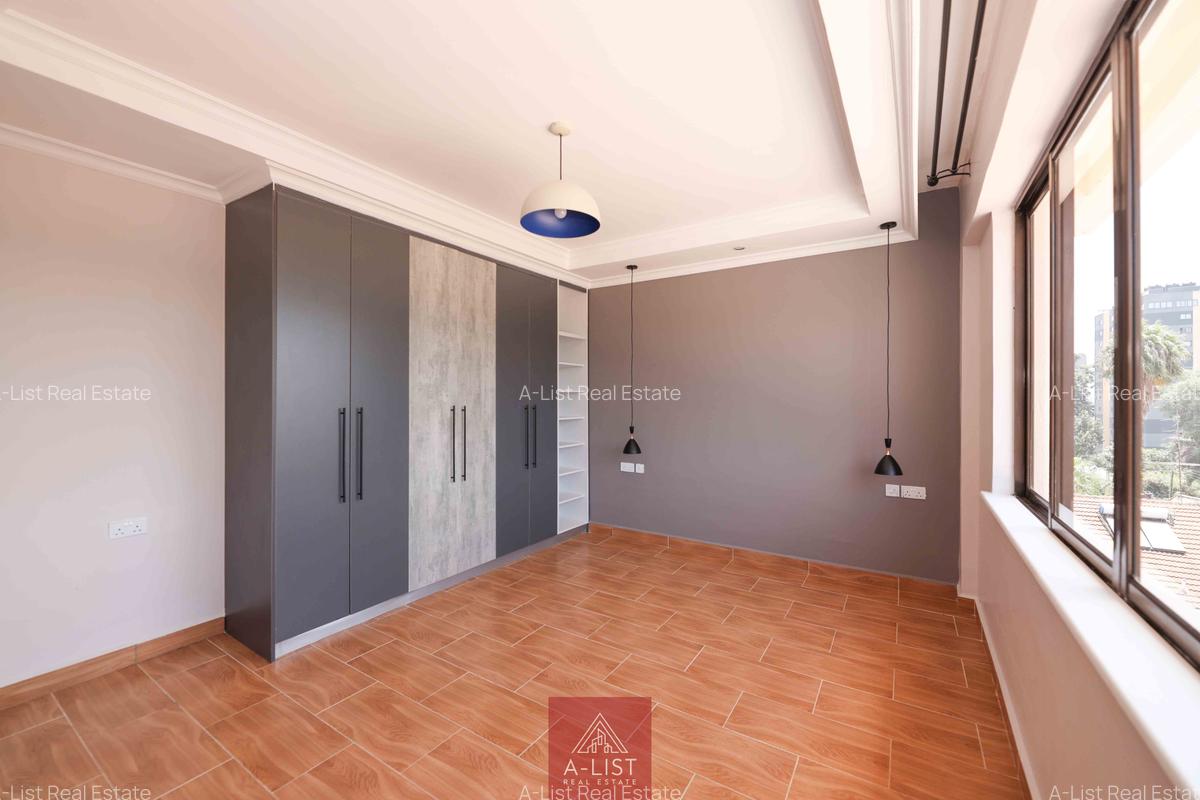 Furnished 2 Bed Apartment with En Suite at Lantana Road - 4