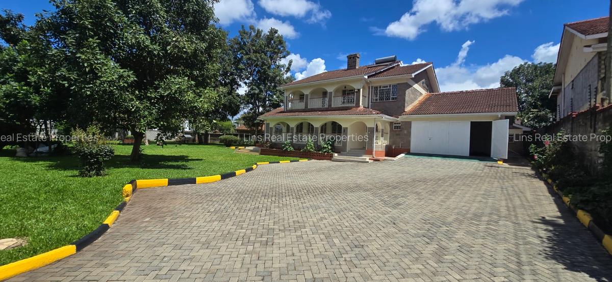 5 Bed House with En Suite in Loresho - 1