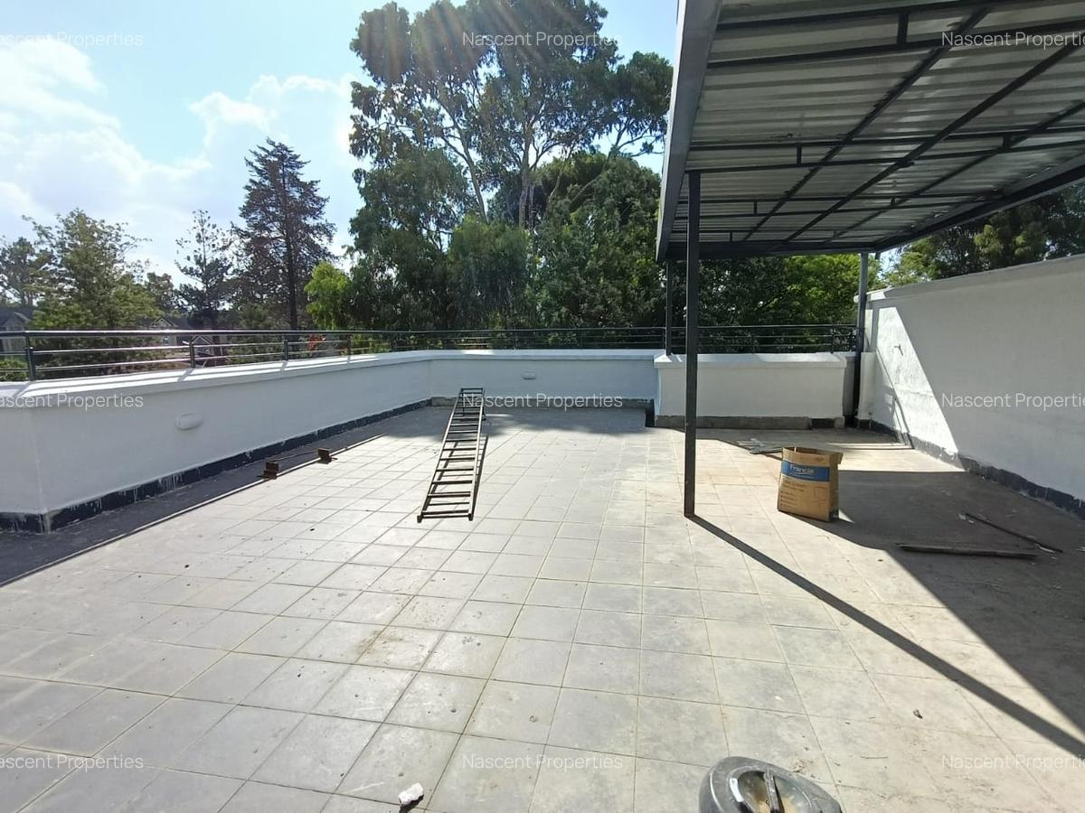 5 Bed Townhouse with En Suite in Lavington - 20