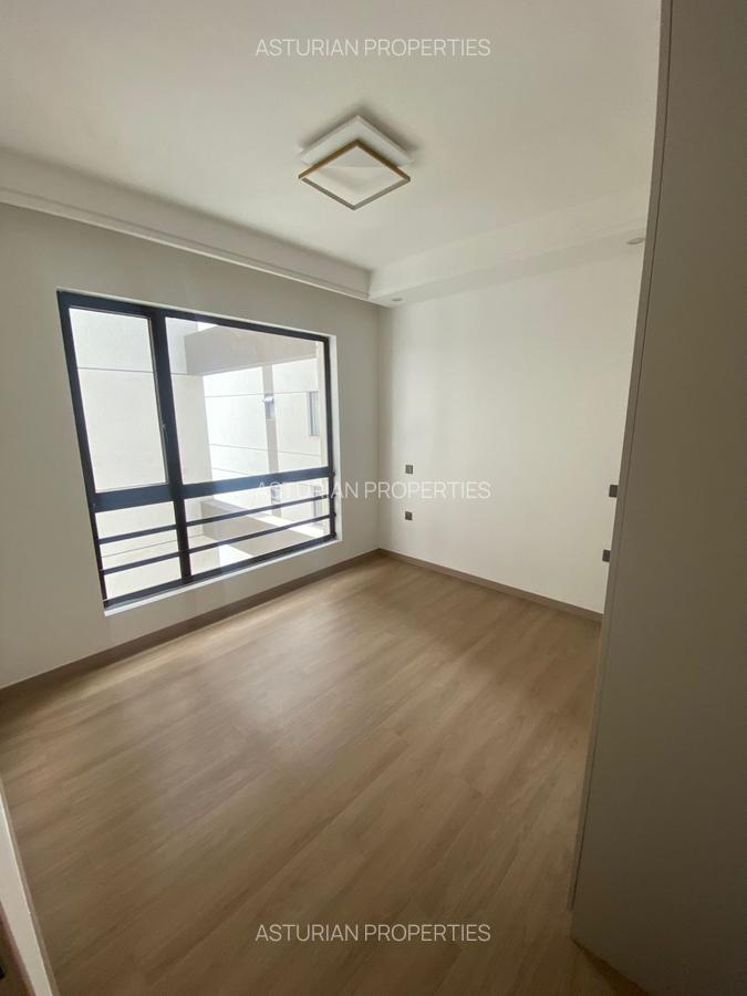 2 Bed Apartment with En Suite in Riverside - 9