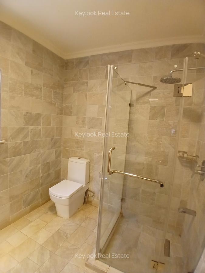 4 Bed House with En Suite at Lavington Green - 6