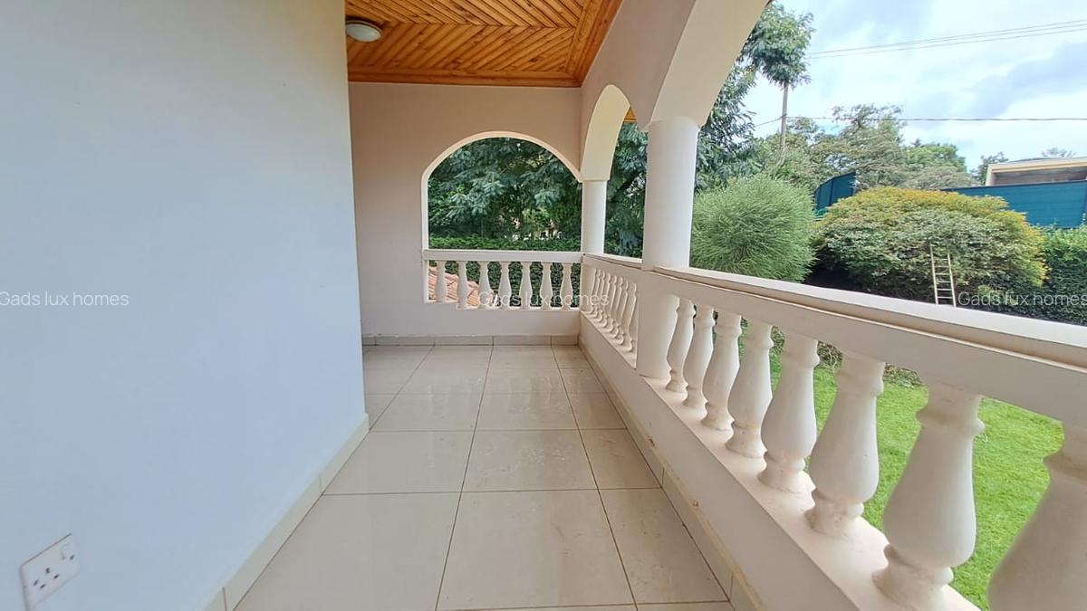 5 Bed Villa with En Suite at Nyari - 12