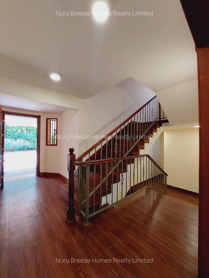 5 Bed Townhouse with En Suite in Spring Valley - 9