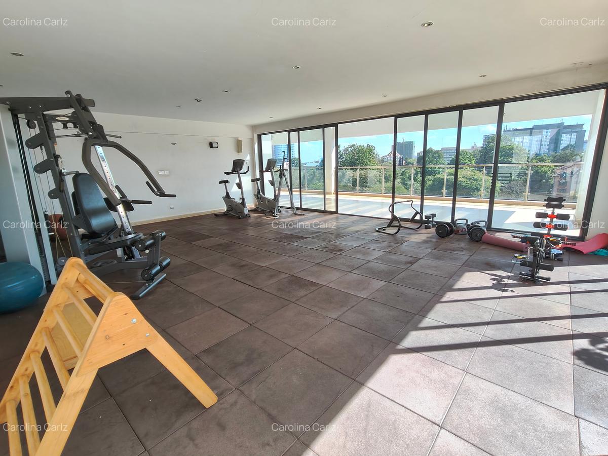 Serviced 2 Bed Apartment with En Suite at Brookside Drive - 2