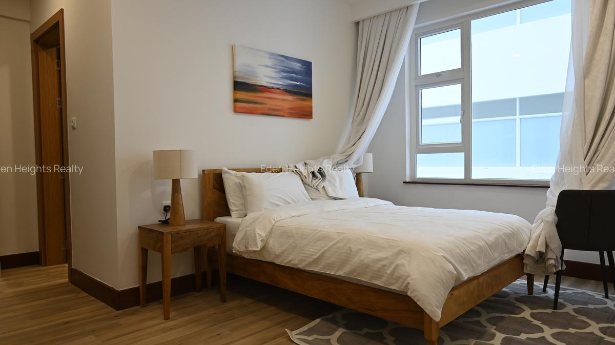 3 Bed Apartment with En Suite in Parklands - 6