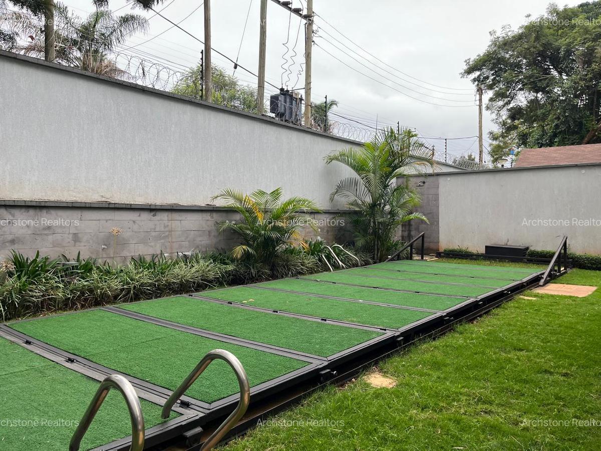 4 Bed Townhouse with En Suite in Lavington - 9