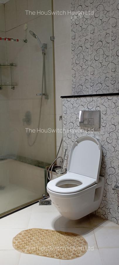 3 Bed Apartment with En Suite at Off Riverside Drive - 12