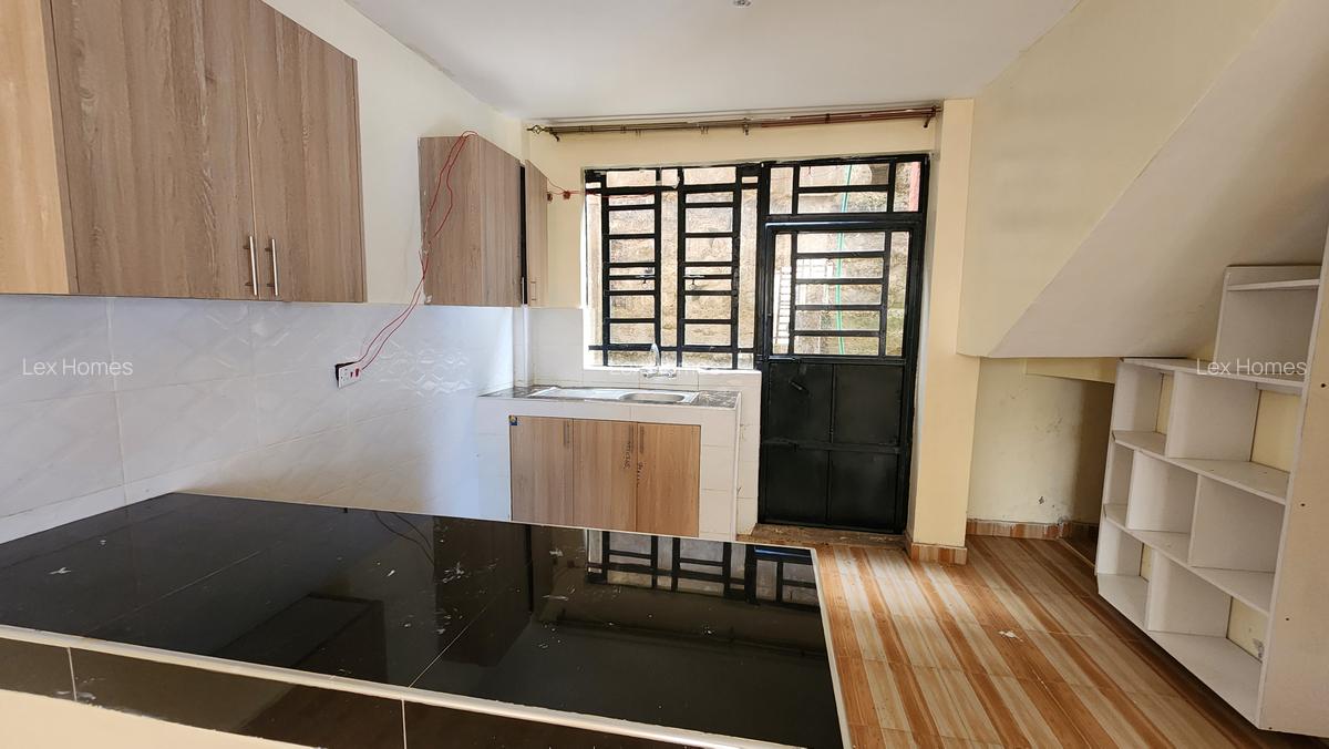 3 Bed Townhouse with En Suite at Magadi Road - 4