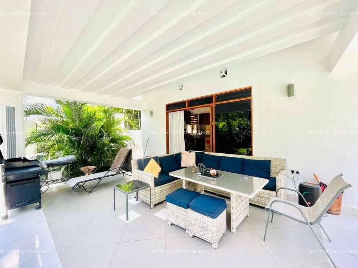 3 Bed Villa with En Suite at Lamarina Mtwapa - 6