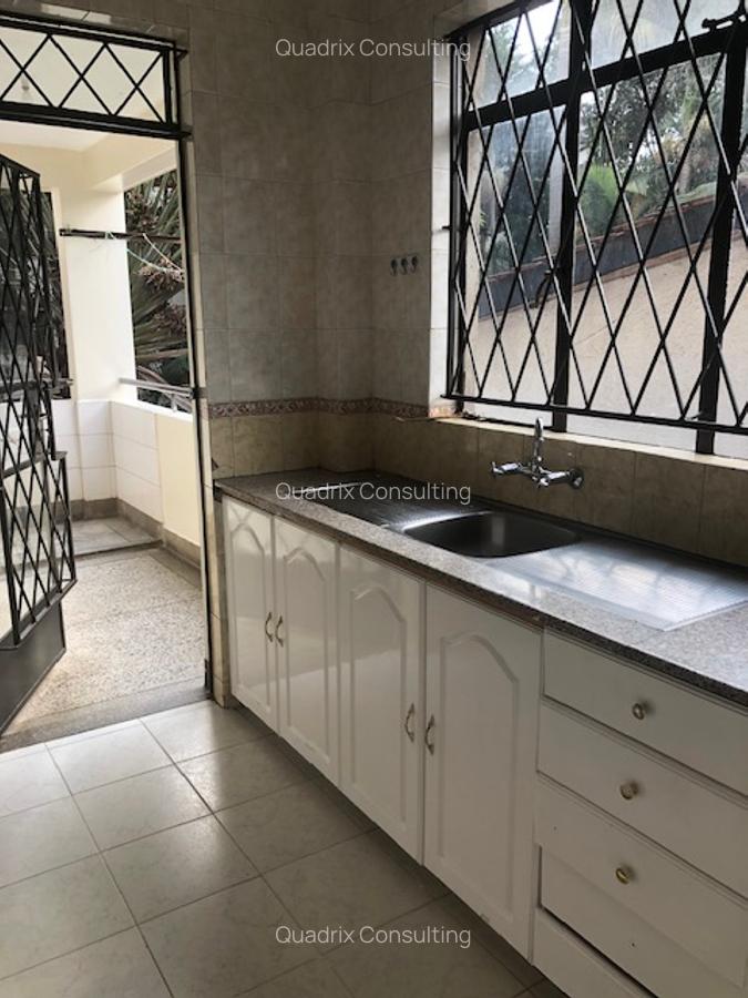 Serviced 2 Bed Apartment with En Suite at Argwings Khodeck Road - 2