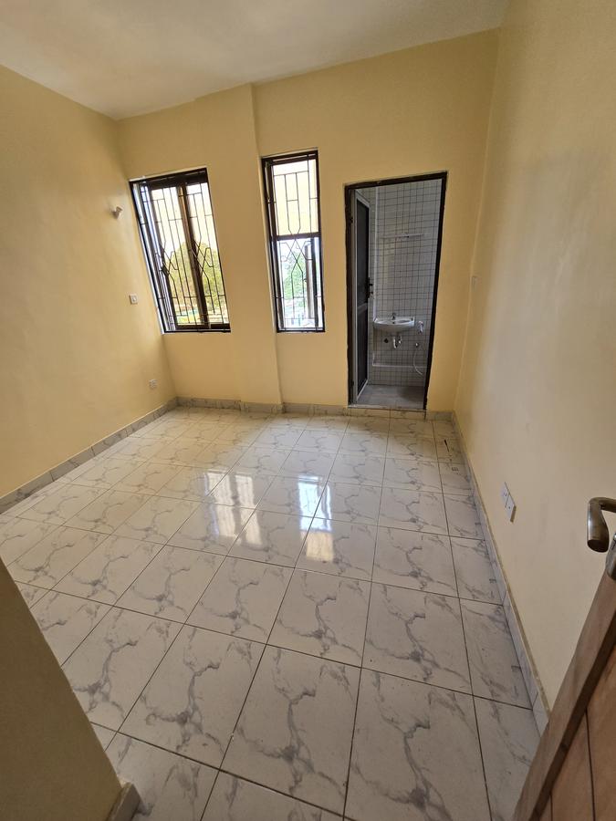 4 Bed Apartment with En Suite at Mombasa - 5