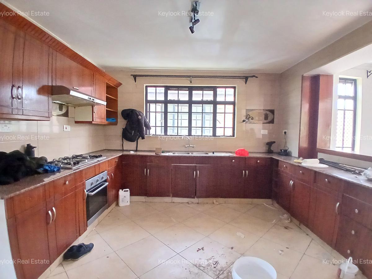 5 Bed Townhouse with En Suite at Mbaazi Avenue - 6