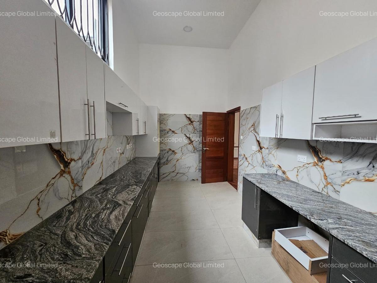 5 Bed House with En Suite in Loresho - 5