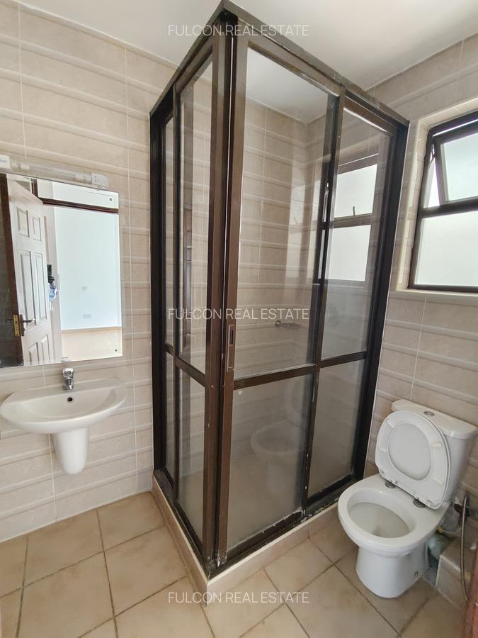 2 Bed Apartment with En Suite in Kilimani - 15