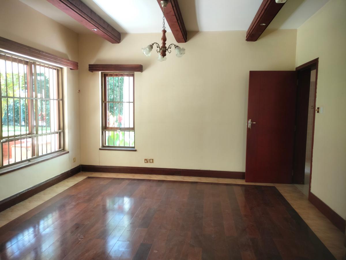 5 Bed Townhouse with Swimming Pool at Close To Germany School And Roslyn Academy - 14
