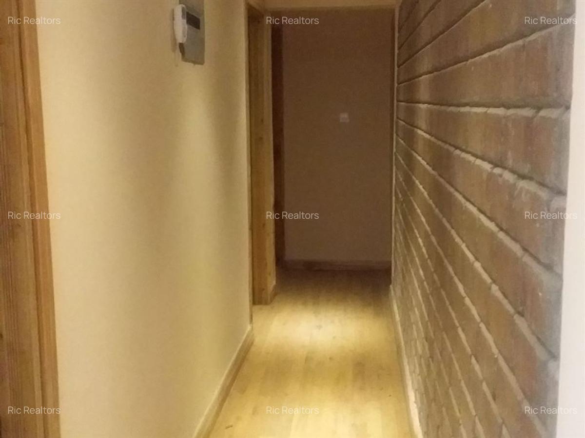 3 Bed House with En Suite at Karen - Fairacres - 13