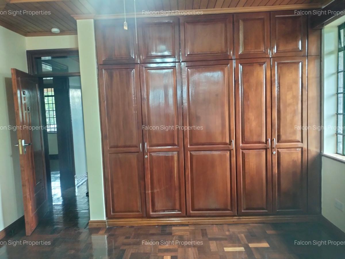 5 Bed Townhouse with Garden at Easy Access To Westlands Link Road - 7