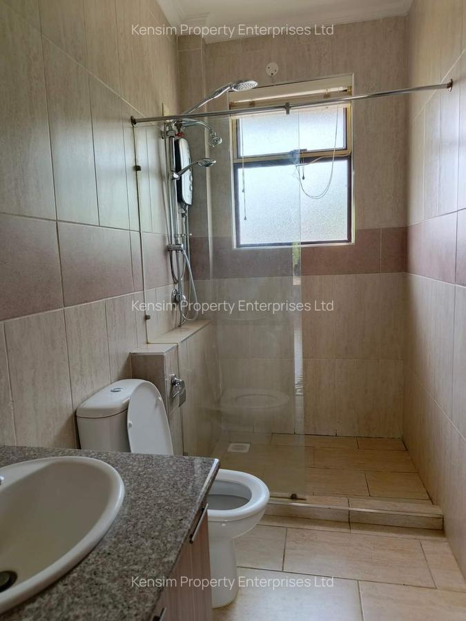 4 Bed Townhouse with En Suite in Ridgeways - 4