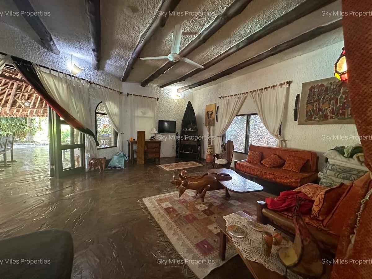 3 Bed Villa with En Suite at La-Marina - 6