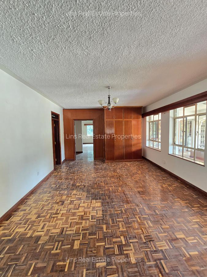 6 Bed House with En Suite in Nyari - 4