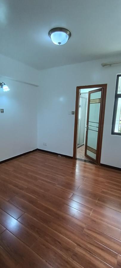 2 Bed Apartment with En Suite in Kilimani - 5