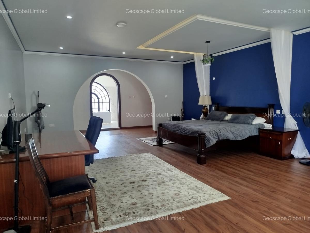 5 Bed House with En Suite in Karen - 3