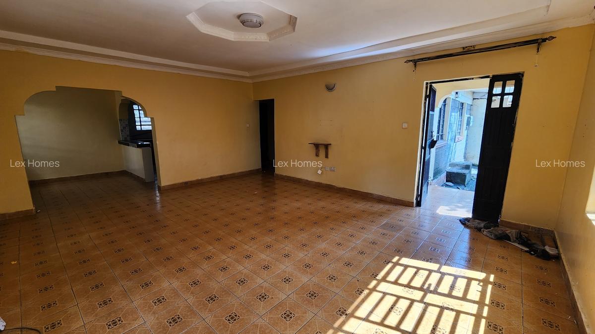 3 Bed House with En Suite at Oloika - 2