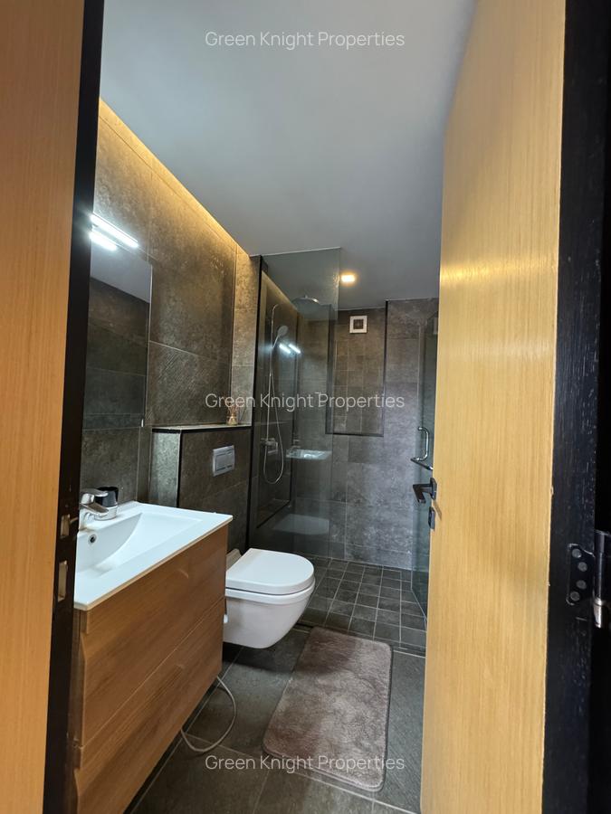 Serviced 2 Bed Apartment with En Suite in Kilimani - 11