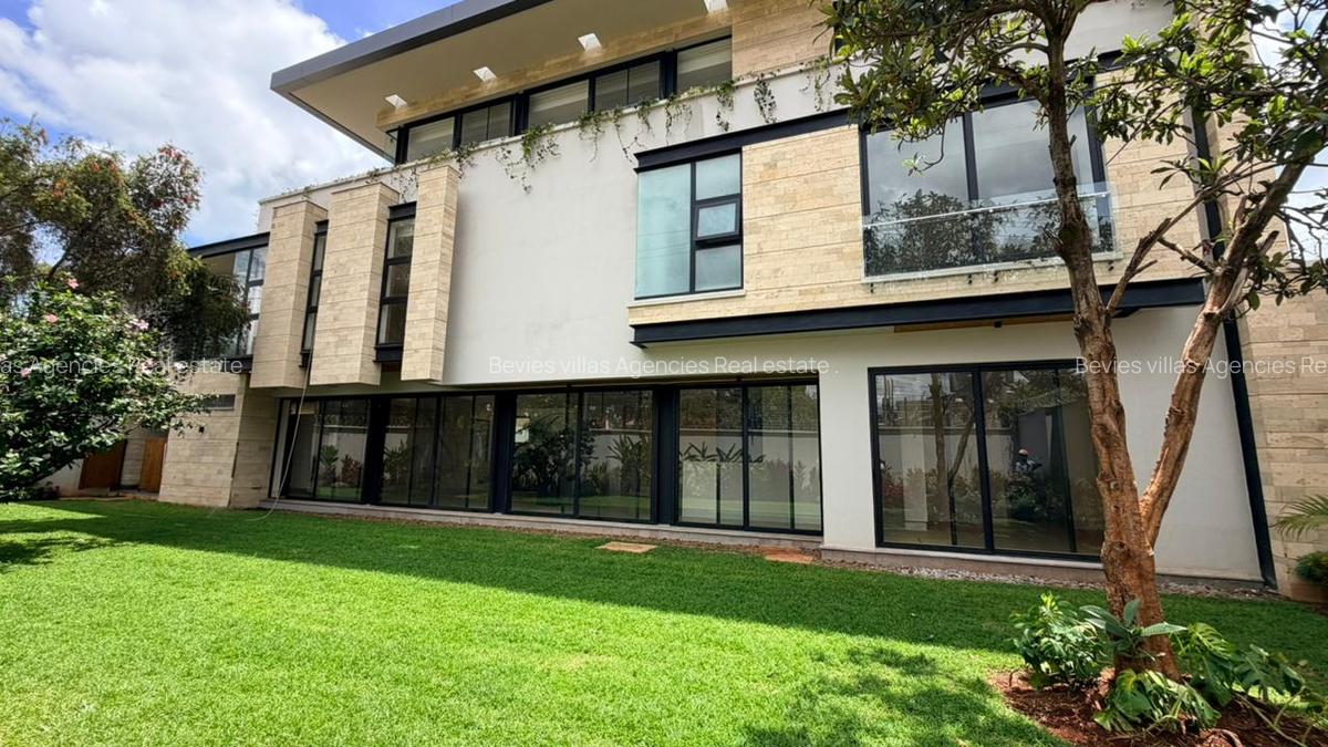 5 Bed Villa with En Suite at Kyuna - 1