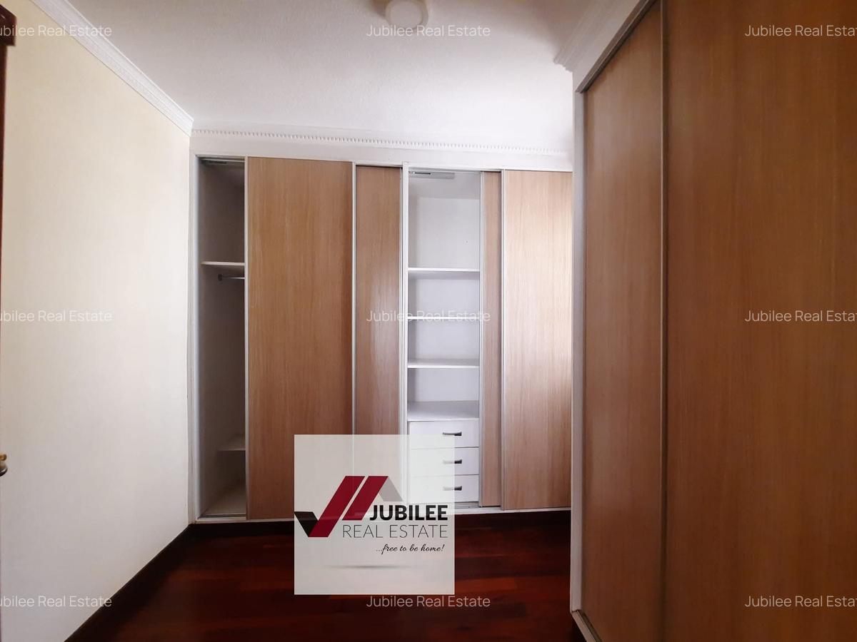 4 Bed Villa in Westlands Area - 9