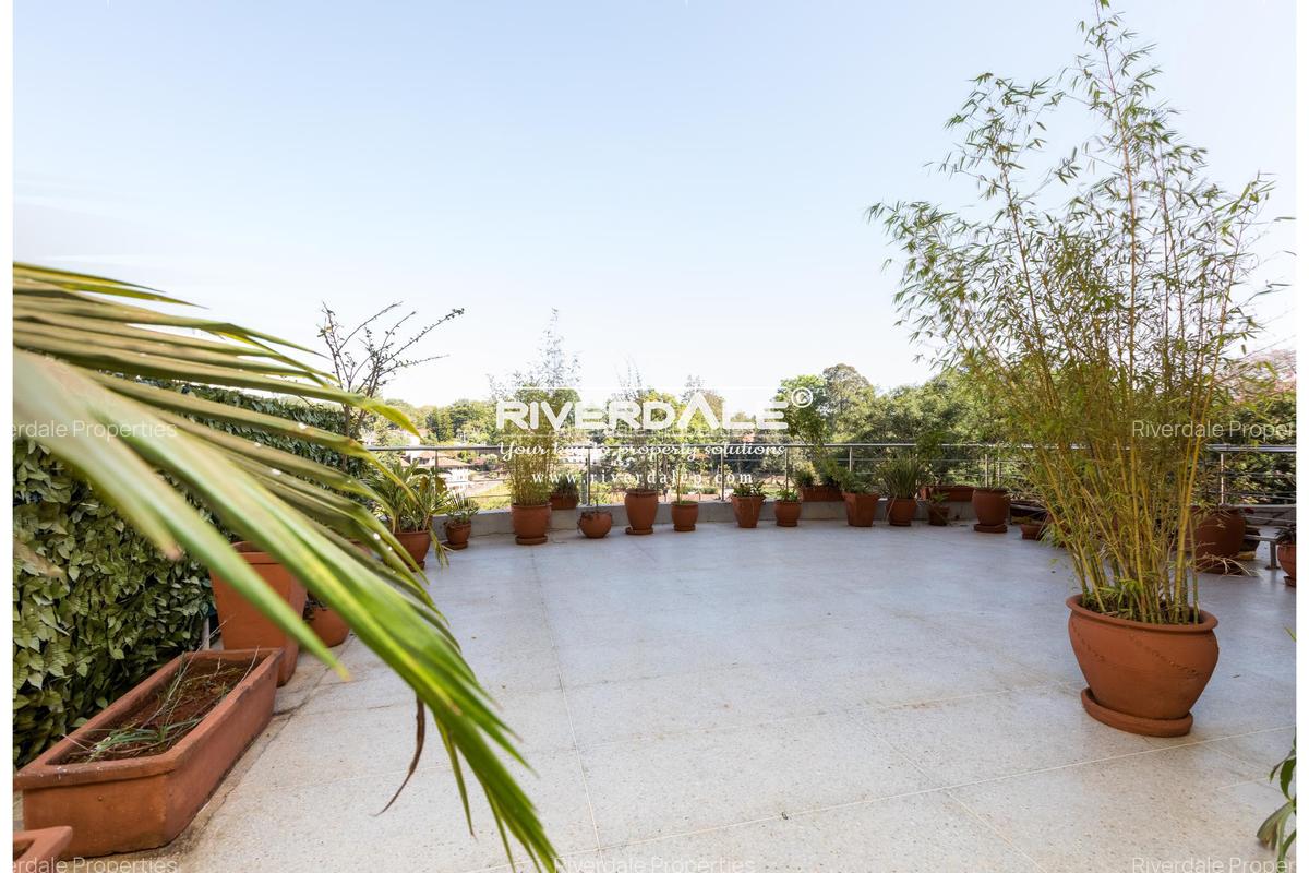 2 Bed Apartment with En Suite in Spring Valley - 2