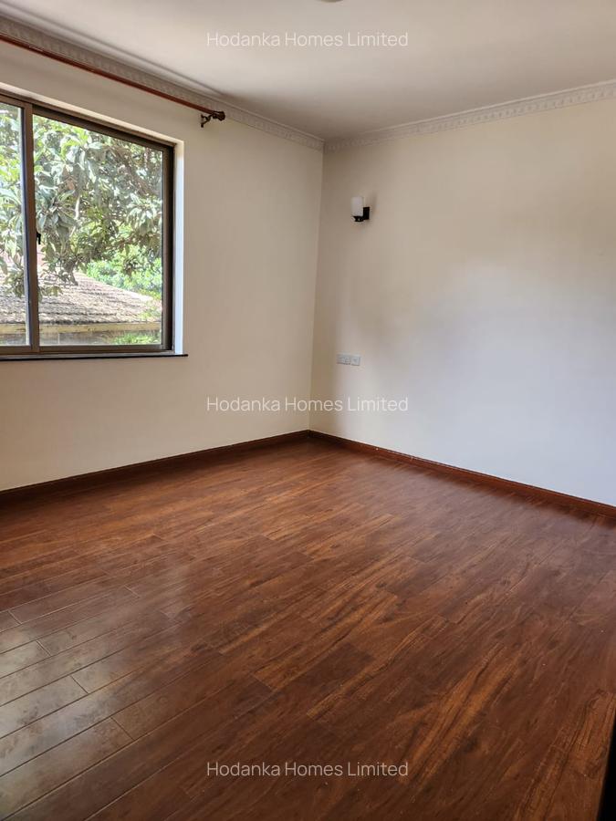 5 Bed Townhouse with En Suite in Lavington - 9