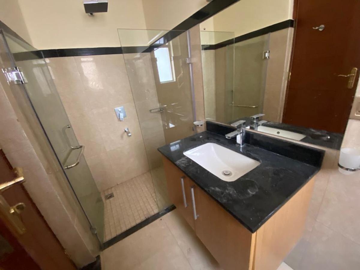 4 Bed Apartment with En Suite in Kileleshwa - 11