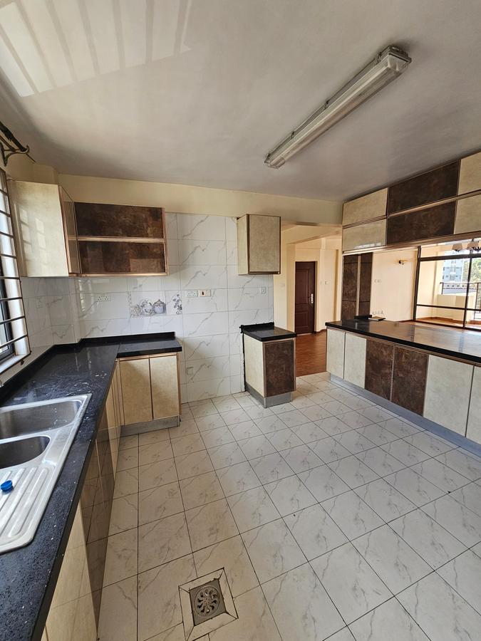 3 Bed Apartment with En Suite at Kileleshwa - 10