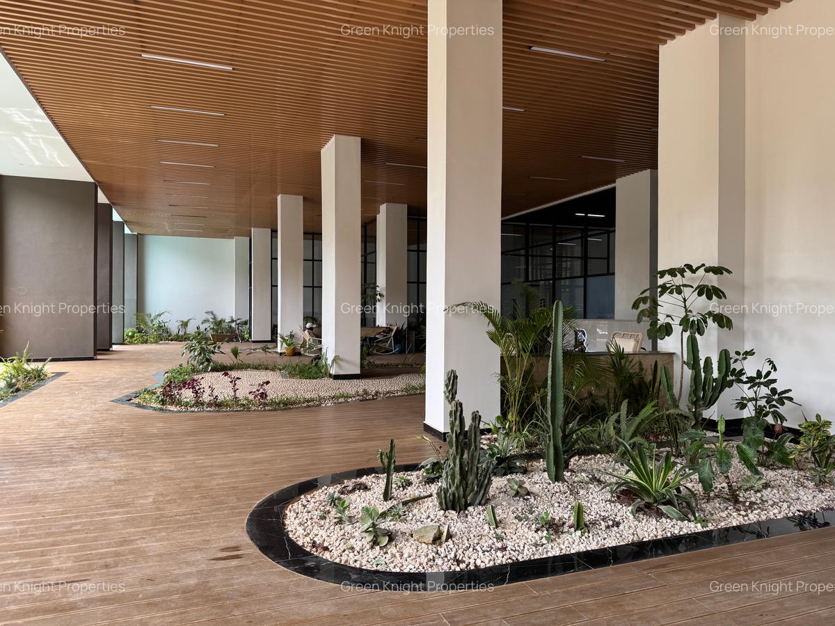 Serviced 3 Bed Apartment with En Suite in Riverside - 14