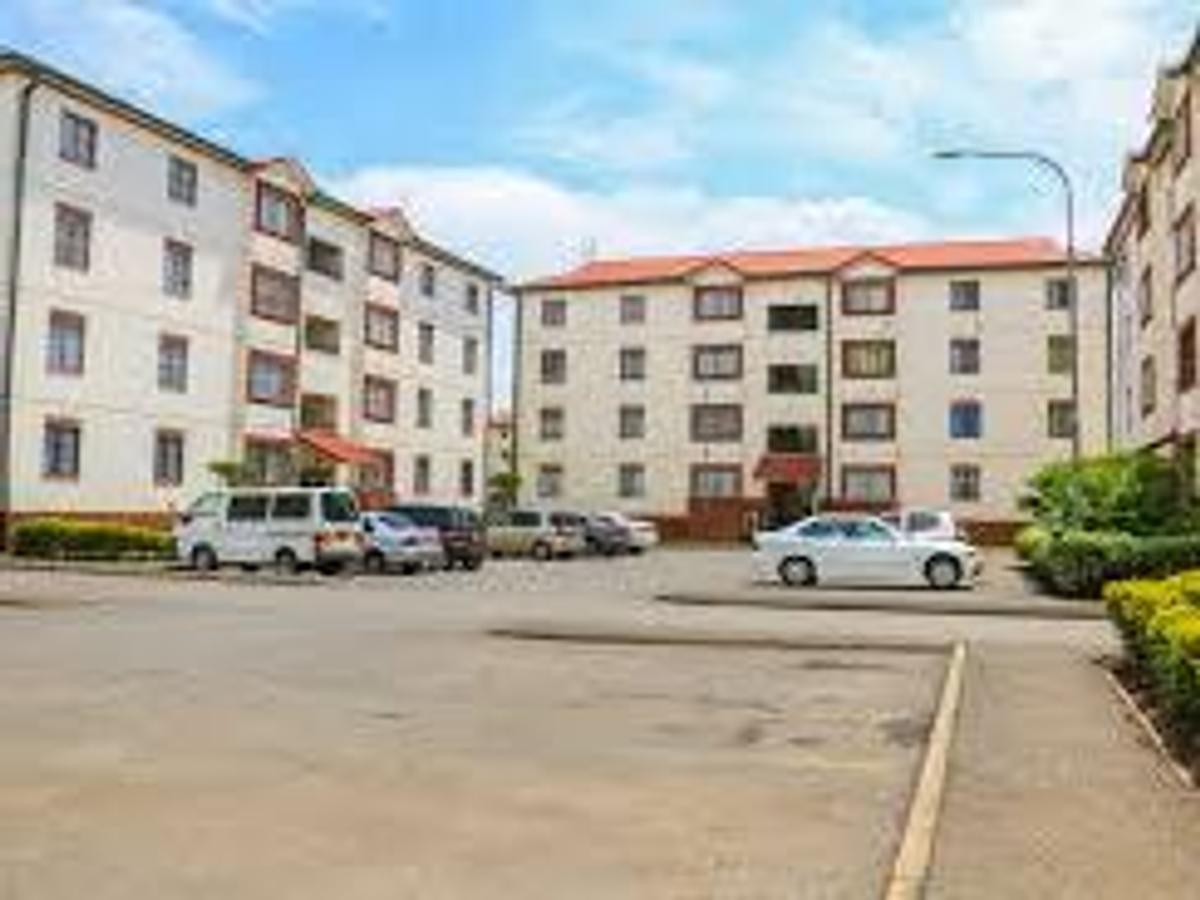 3 Bed Apartment with En Suite at Nyayo Estate - 1