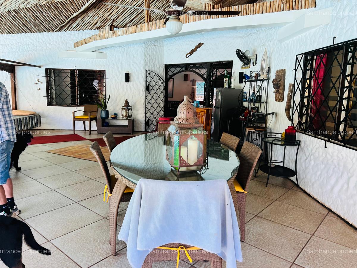 4 Bed Villa with En Suite at Mtwapa Lamarina - 6