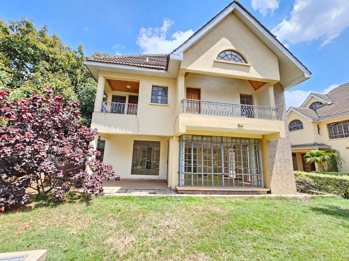 5 Bed Townhouse with En Suite in Lavington - 9