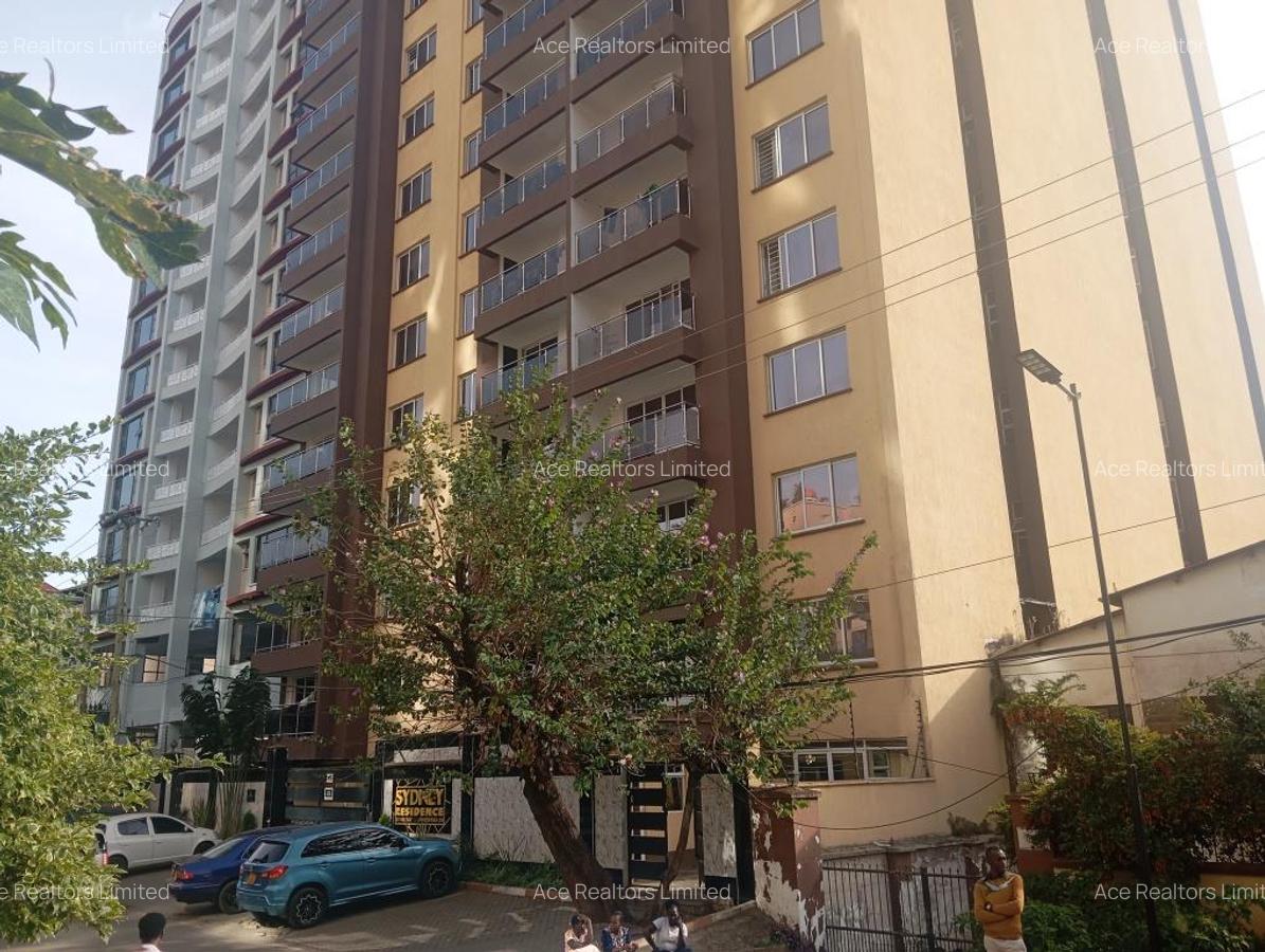 4 Bed Apartment with En Suite at Parklands Road - 18