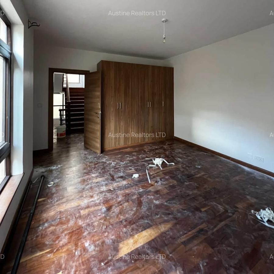 5 Bed Townhouse with En Suite at Chalbi Drive - 12