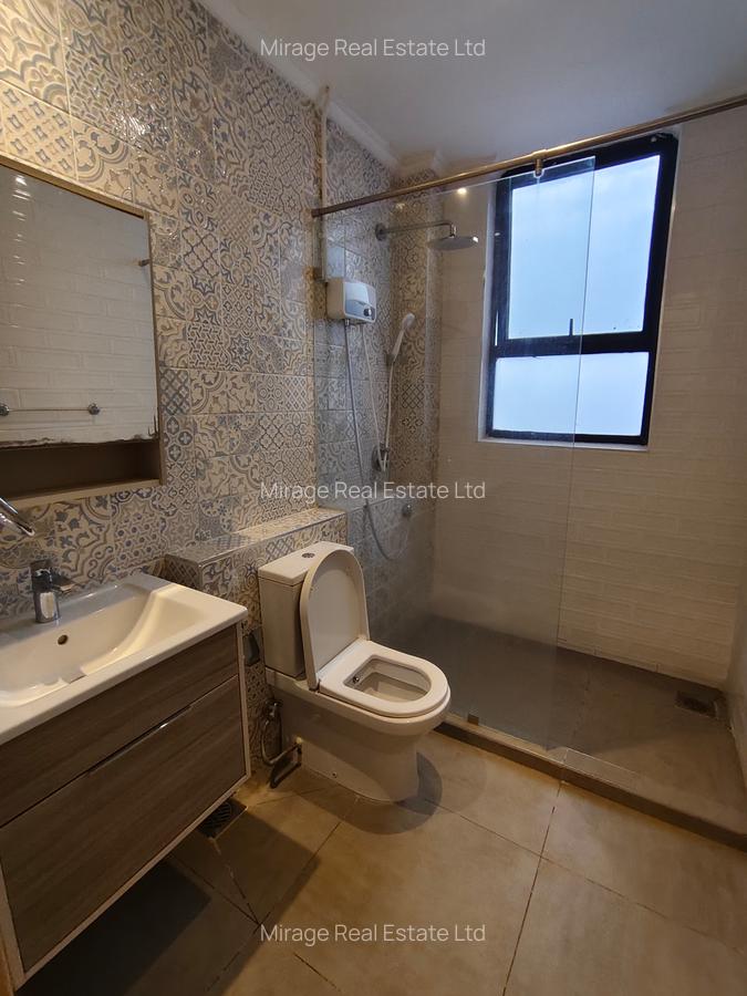 4 Bed Apartment with Swimming Pool in Parklands - 8