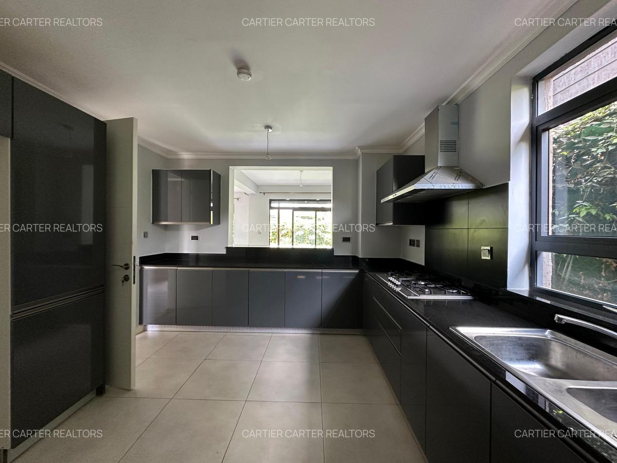 4 Bed Townhouse with En Suite in Kiambu Road - 2